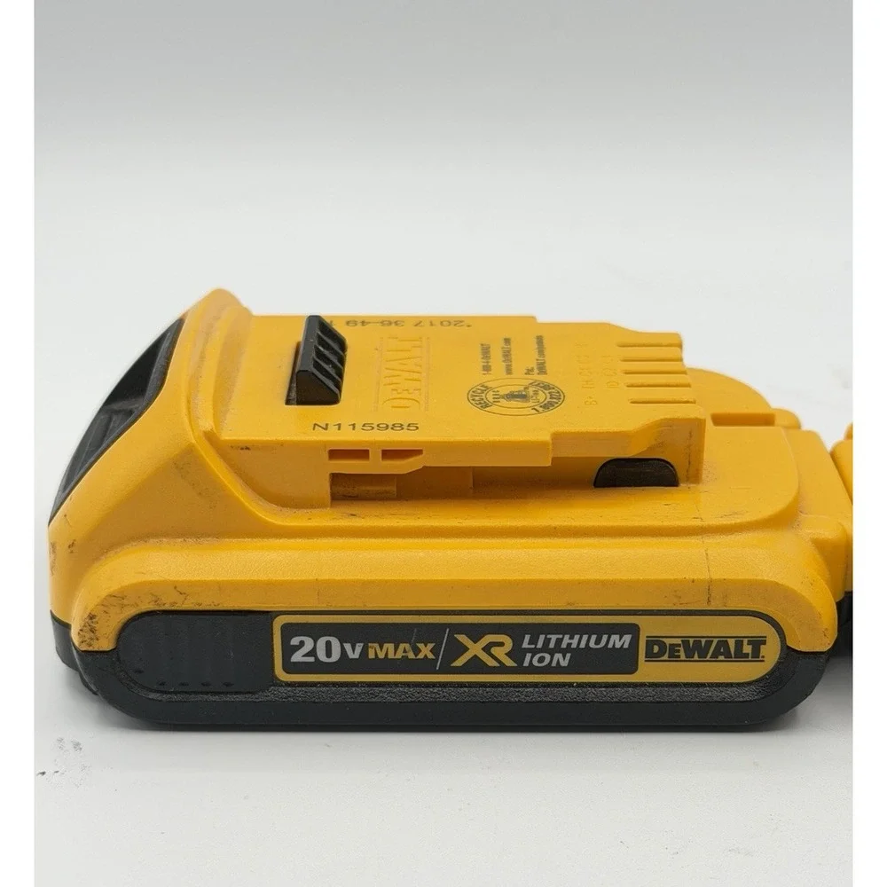 2pk Dewalt BATTERY 20V 2.0AMP XR LI Read Description! Holds Charge.